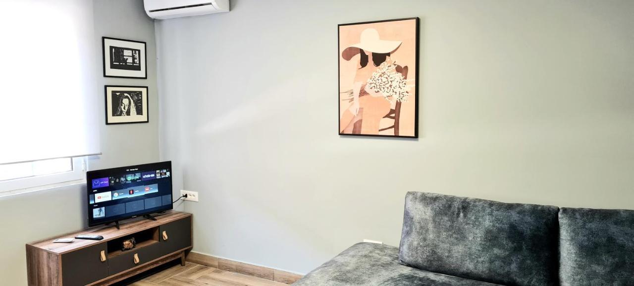 Apartamento 2V1 - 21 Dhjetori Tirana Exterior foto
